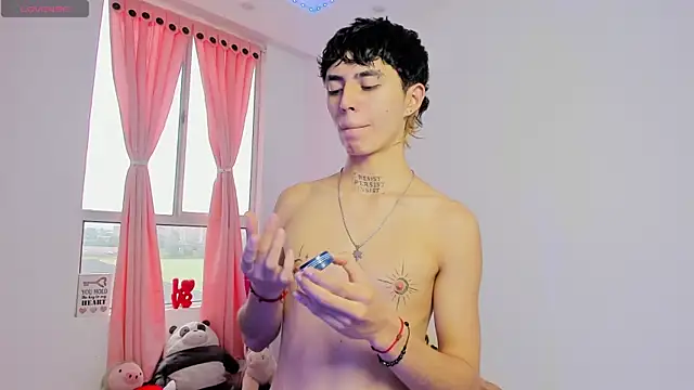 Maiky Cooper01 online show from 18, 4, 2026