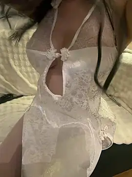 Mia-zhan online show from 25, 4, 2026