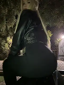 AlyssaFoxx  online show from 25, 4, 2026