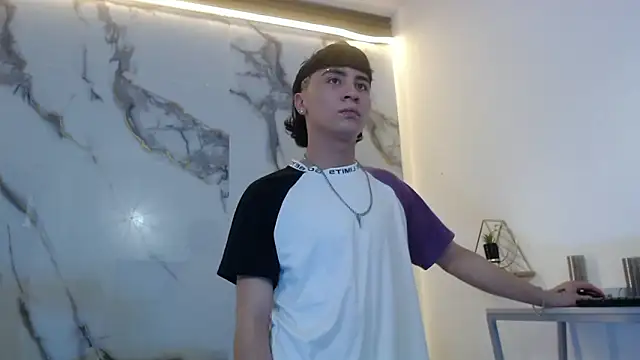 XanderGrey8 online show from 20, 4, 2026