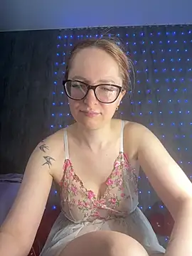 coy girl  online show from 17, 2, 2026