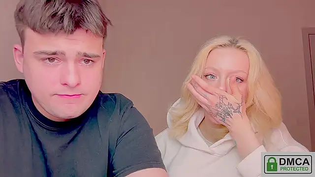 your molly mark  online show from 28, 4, 2026