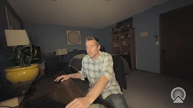 chrisw8140 online show from 23, 4, 2026