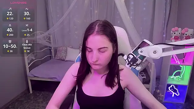 KiraDuvall online show from 27, 4, 2026