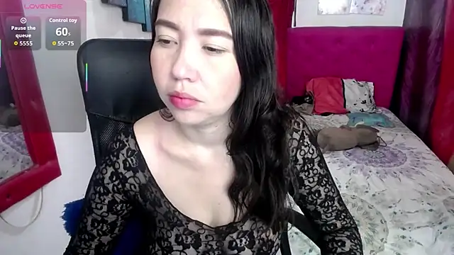 Snapshot of juliet_noir chatting on 10, 6, 2026 juliet noir online show from 10, 6, 2026