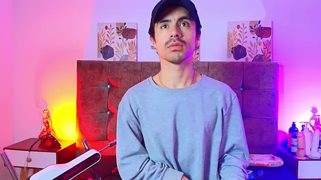 Ethan Briggs  online show from 4, 8, 2026