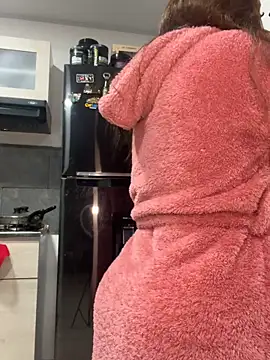 Pretty  Milf online show from 27, 2, 2026