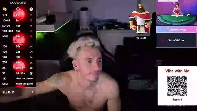 Snapshot of Rayzel_White chatting on 17, 5, 2026 Rayzel White online show from 17, 5, 2026