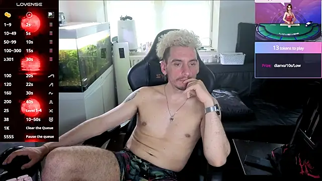 Snapshot of Rayzel_White chatting on 27, 6, 2026 Rayzel White online show from 27, 6, 2026