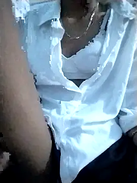 Snapshot of Lisa_xx2 chatting on 1, 2, 2026 Lisa xx2 online show from 1, 2, 2026