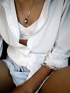 Snapshot of Lisa_xx2 chatting on 2, 2, 2026 Lisa xx2 online show from 2, 2, 2026