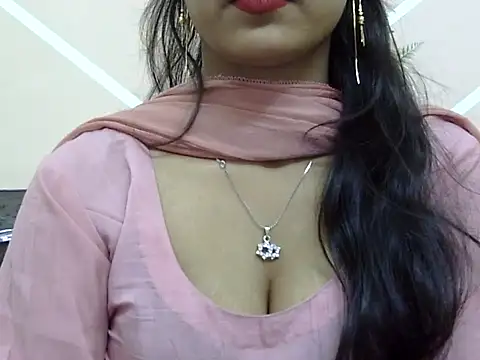 sexy-iram online show from 12, 3, 2026