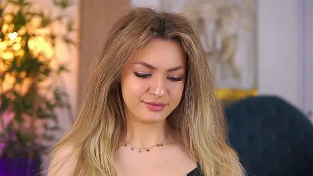 NayaQuinn online show from 3, 2, 2026