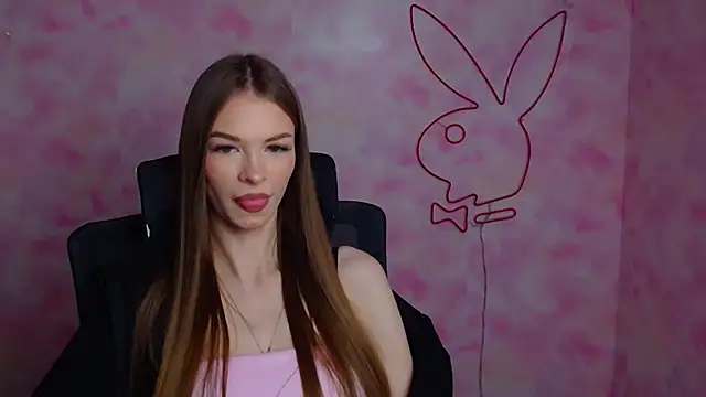 Lina Loveuu online show from 28, 4, 2026