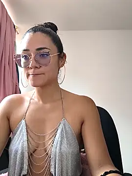 Freyarosse online show from 5, 2, 2026