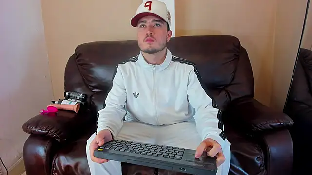 Salvattore Muller online show from 21, 4, 2026