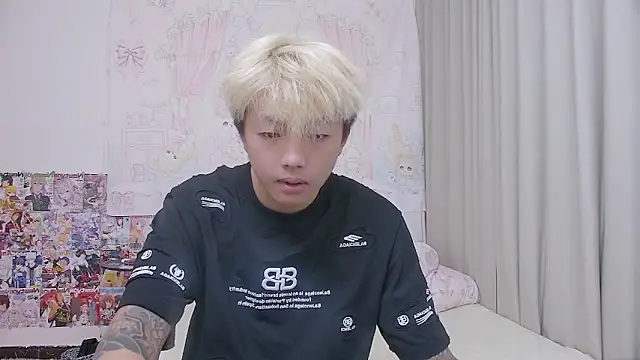 Chocolates-001 online show from 27, 4, 2026