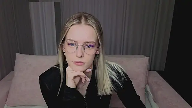 kittie like18 online show from 17, 3, 2026