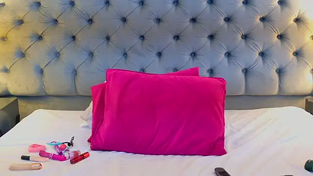 AshleyGingerr online show from 28, 4, 2026