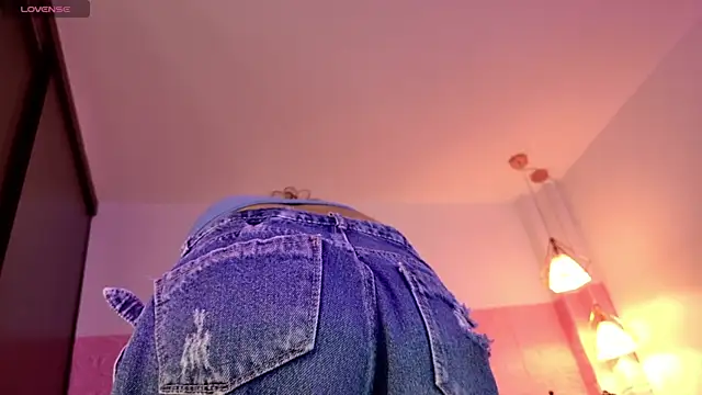 Dulce Stormy online show from 5, 2, 2026