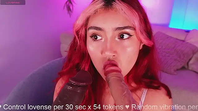 Dakota velvet  online show from 26, 2, 2026