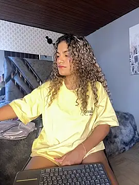 AngelPinkk  online show from 12, 2, 2026