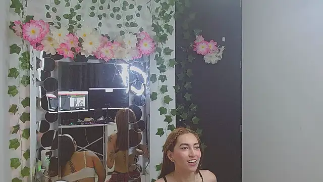 Snapshot of Im_May_ chatting on 12, 3, 2026 Im May online show from 12, 3, 2026