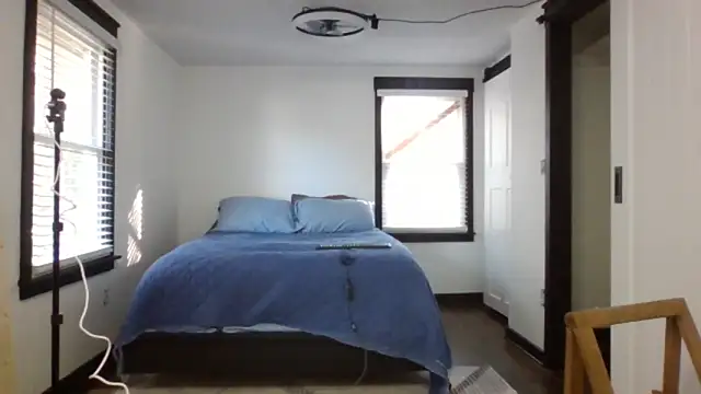 TheCrushExperience online show from 5, 3, 2026