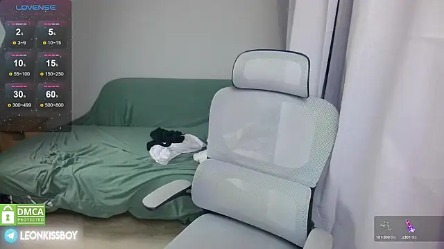 LeonBoykisser online show from 23, 4, 2026