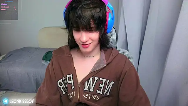 LeonBoykisser online show from 11, 6, 2026