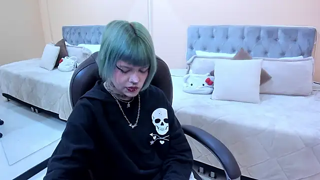 Bela Craxkerr online show from 7, 3, 2026