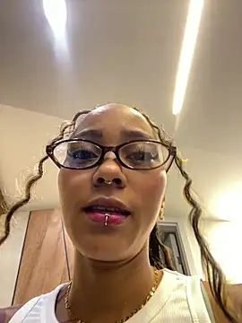 LizStorm  online show from 24, 6, 2026