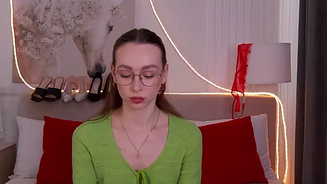 Emily Simon online show from 13, 3, 2026