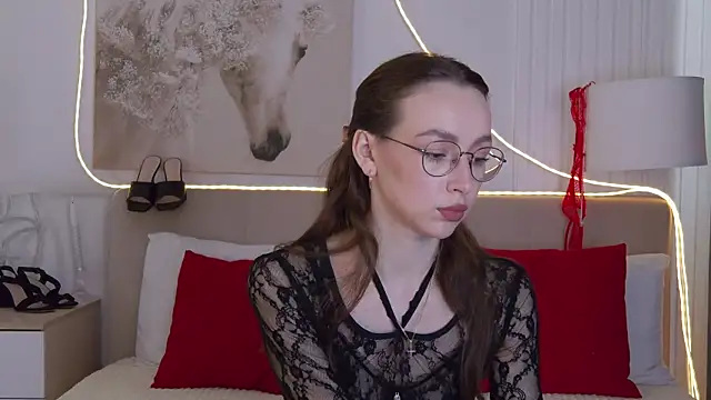 Emily Simon online show from 25, 4, 2026