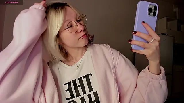 Allettaevee online show from 25, 4, 2026