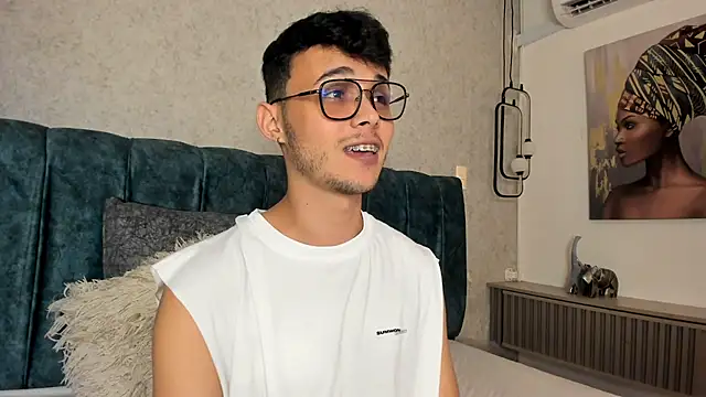 Snapshot of Alhan_Twink chatting on 9, 6, 2026 Alhan Twink online show from 9, 6, 2026