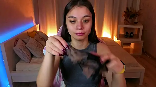 Kim Bless online show from 28, 4, 2026