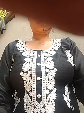 Snapshot of knightqueen12 chatting on 18, 1, 2026 knightqueen12 online show from 18, 1, 2026