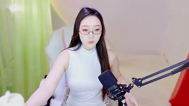 luna-168 online show from 23, 4, 2026