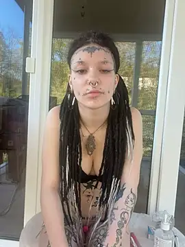 demonLamia online show from 30, 4, 2026
