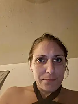 LadySn0w26 online show from 21, 4, 2026