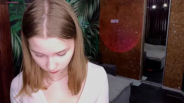 Snapshot of vickky_shy chatting on 12, 3, 2026 vickky shy online show from 12, 3, 2026