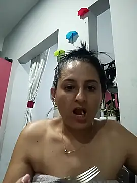 Snapshot of Luna_seductora12 chatting on 4, 3, 2026 Luna seductora12 online show from 4, 3, 2026