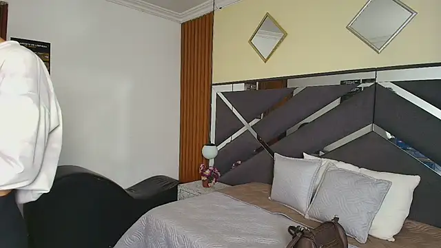 Ambarross  online show from 25, 4, 2026