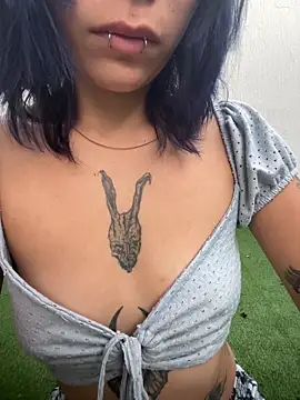 Namii cute online show from 7, 2, 2026