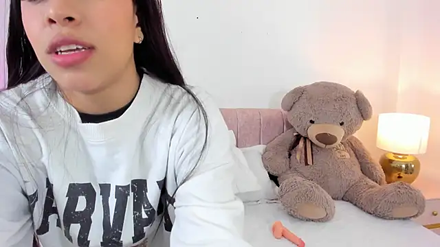 Snapshot of _Caamilaa_ chatting on 15, 1, 2026 Caamilaa online show from 15, 1, 2026