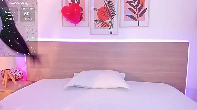 Snapshot of _Caamilaa_ chatting on 18, 2, 2026 Caamilaa online show from 18, 2, 2026