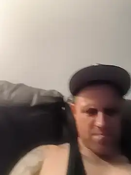 ThickaThuckDick07 online show from 17, 5, 2026