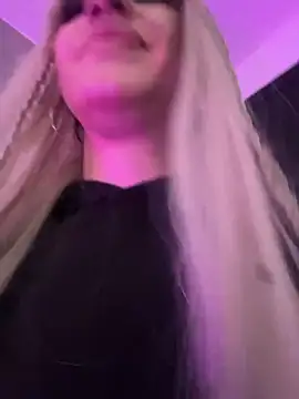 elodie rouge online show from 15, 4, 2026