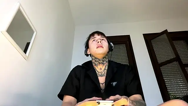 Snapshot of COLOMBIAN20CM chatting on 8, 3, 2026 COLOMBIAN20CM online show from 8, 3, 2026